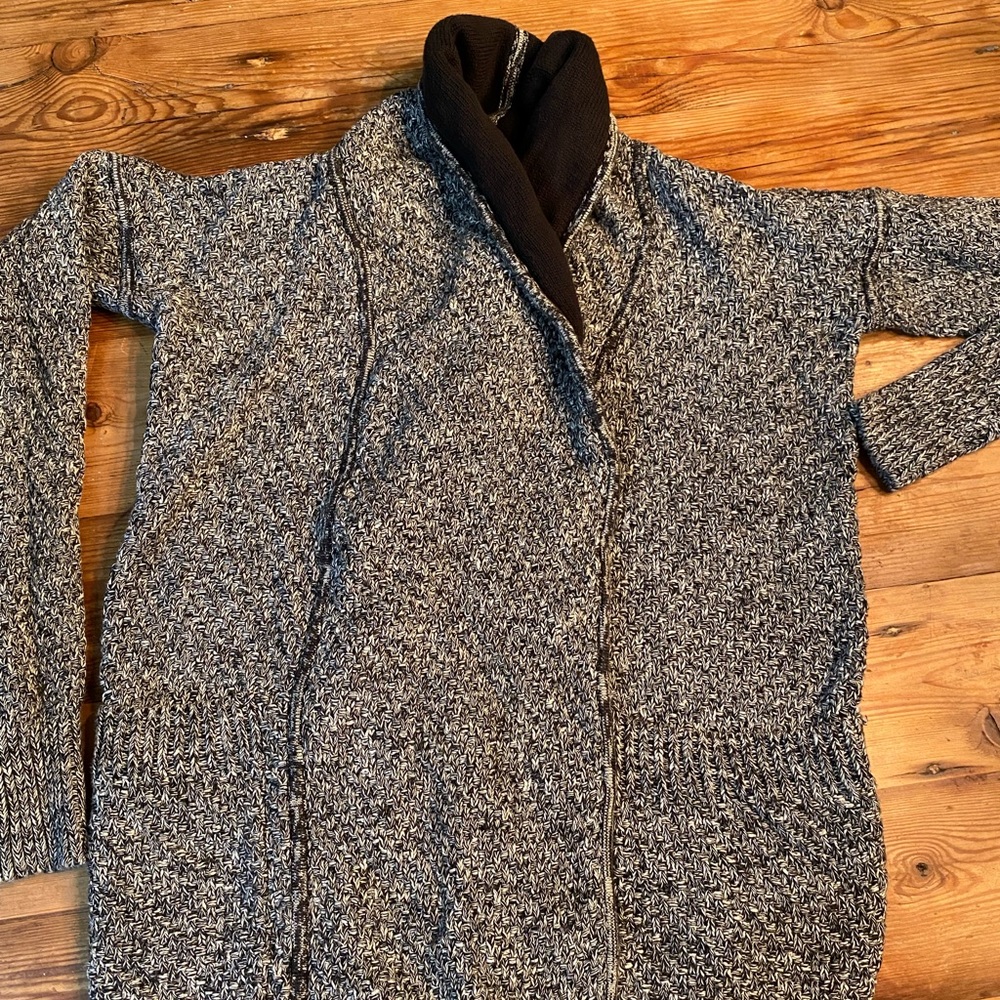 Lulu old school (7-8 years) cardigan wrap sweater.